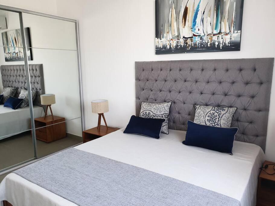 Penthouse Vue Sur Mer 200M2 Pereybere Beach Exteriör bild